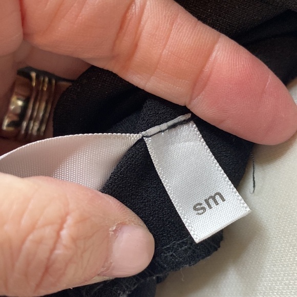 Malibu Sugar Girls Size Small Black Dressy Romper in Like New Condition - Picture 8 of 11